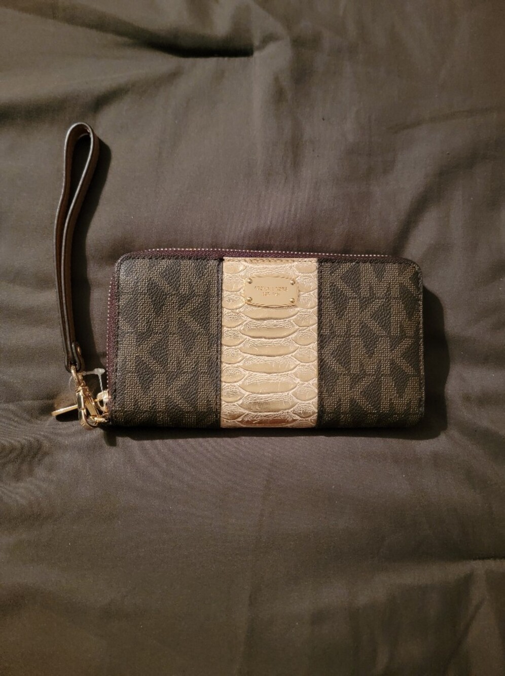 Designer-Inspired Black and Cream Wristlet Wallet